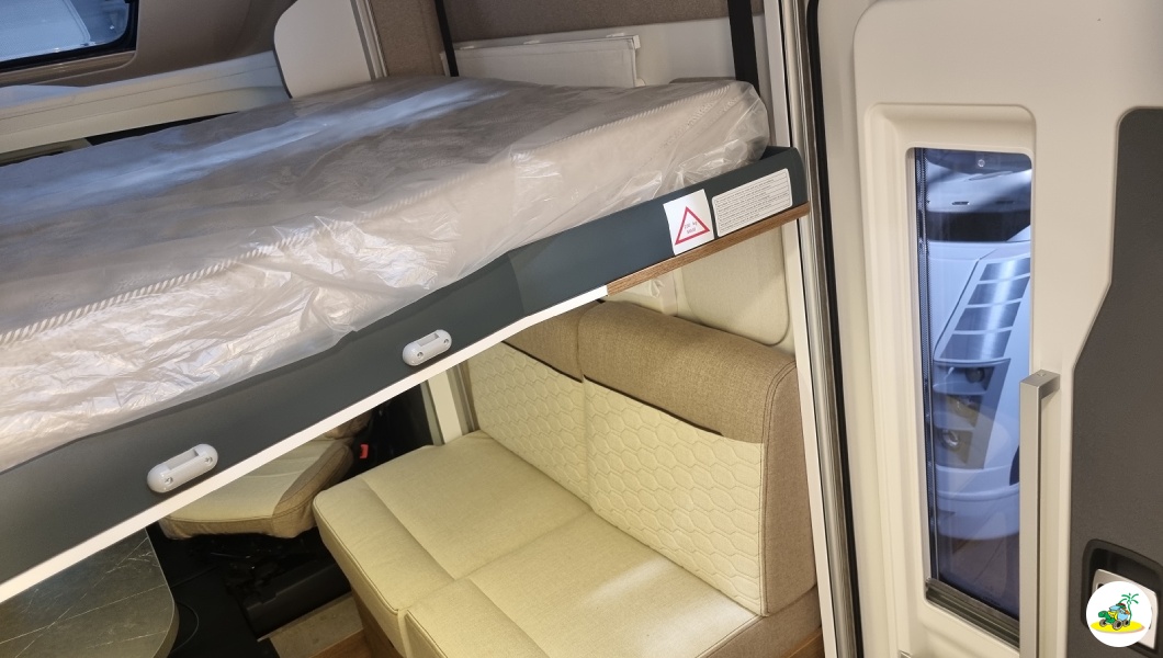 Benimar T483